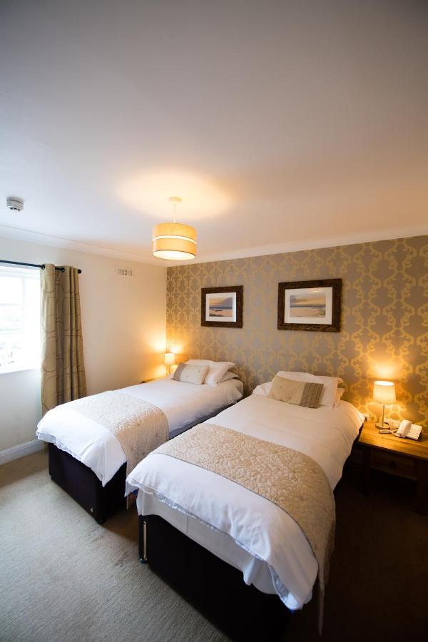 The Grove 3*